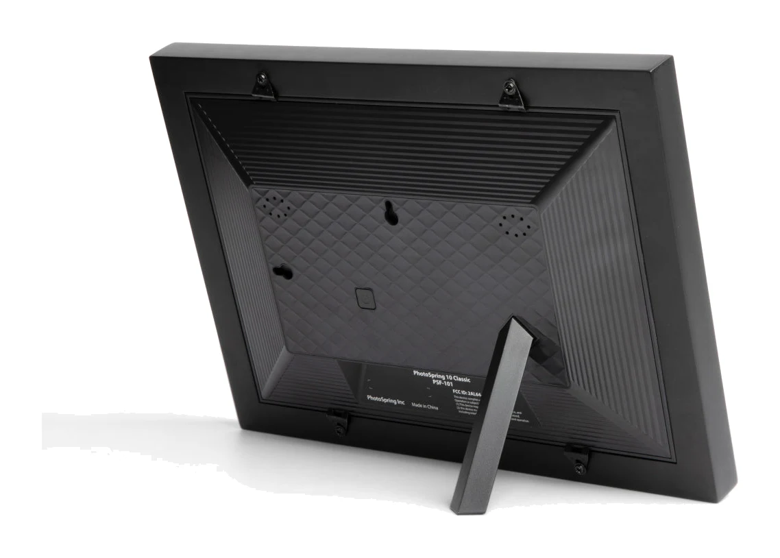 PhotoSpring Classic 10in Digital Frame Review: Easy Gifting