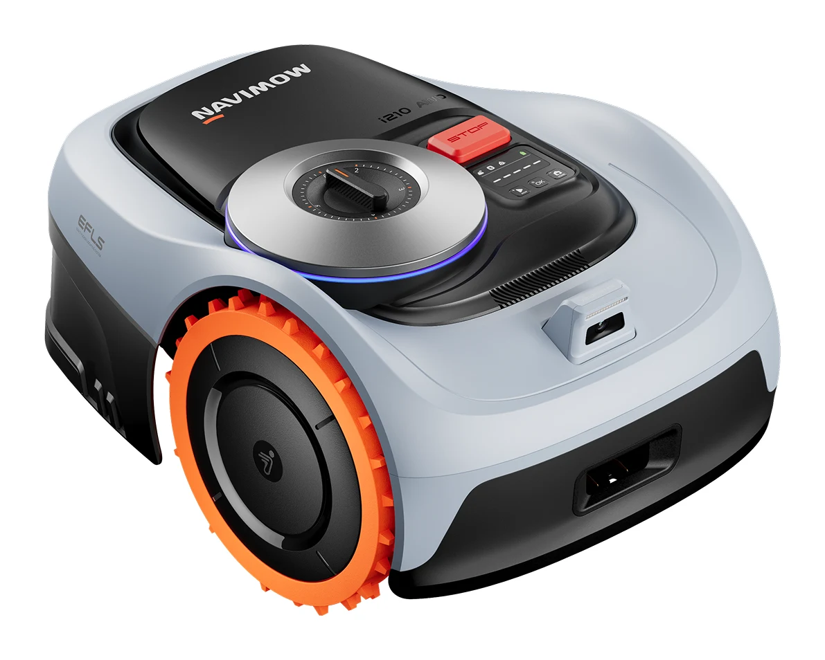 Segway Navimow i210 AWD Review (2026): Wire-Free on Slopes